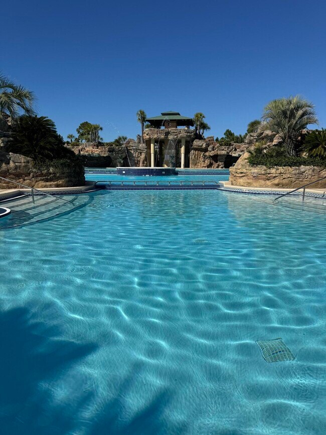 Foto del edificio - 59 Cypress Breeze Blvd S