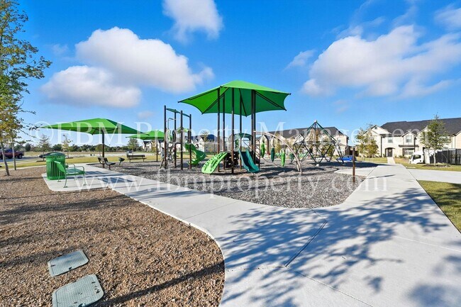 Building Photo - 1801 Refuge Wy