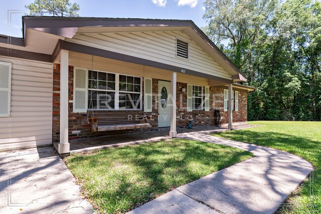 Building Photo - Charming 3 Bedroom/2 Bathroom Home in Sara...