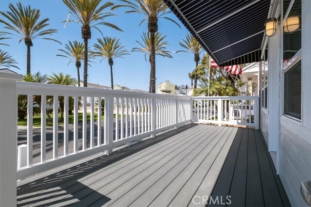 Building Photo - 45 Beach Dr