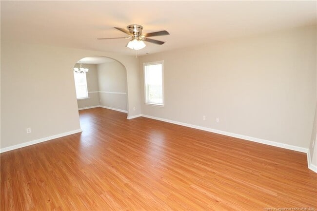 Building Photo - 120 Downing Bluff Dr