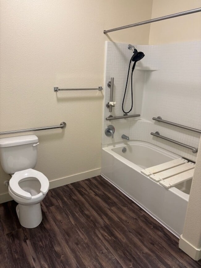 Building Photo - Luxe Ripon Apartments - RENT SPECIALS!!!