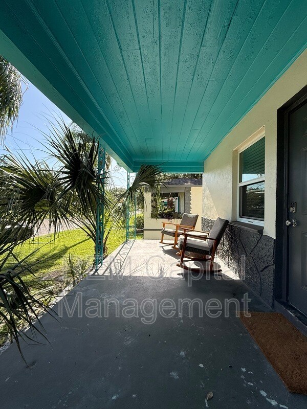 Foto del edificio - 300 30th Ave N
