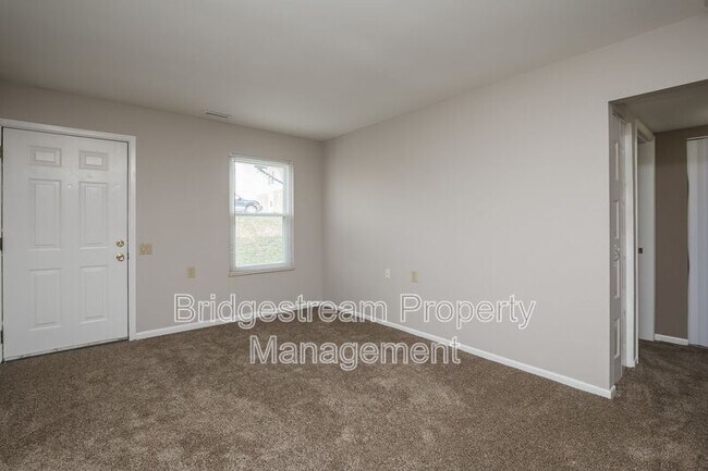 Building Photo - 1413 Forest Ln