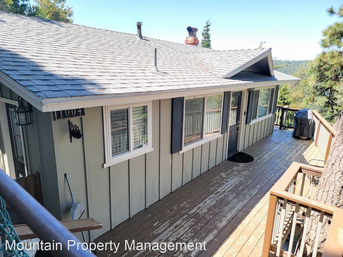 1004 Chillon Dr, Crestline, CA 92325 House Rental in Crestline, CA