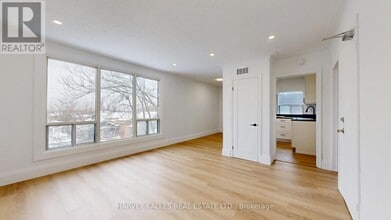 Building Photo - 1252 Davenport Rd
