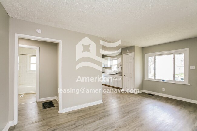 Building Photo - 3031 N Colorado Ave