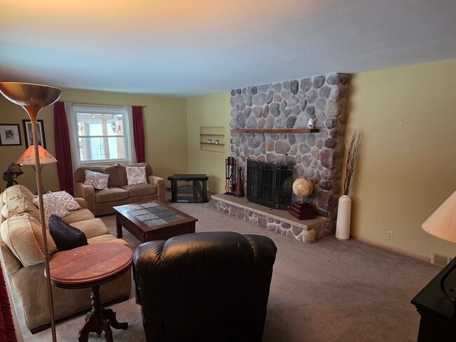 Foto del edificio - Furnished Mid-term Rental