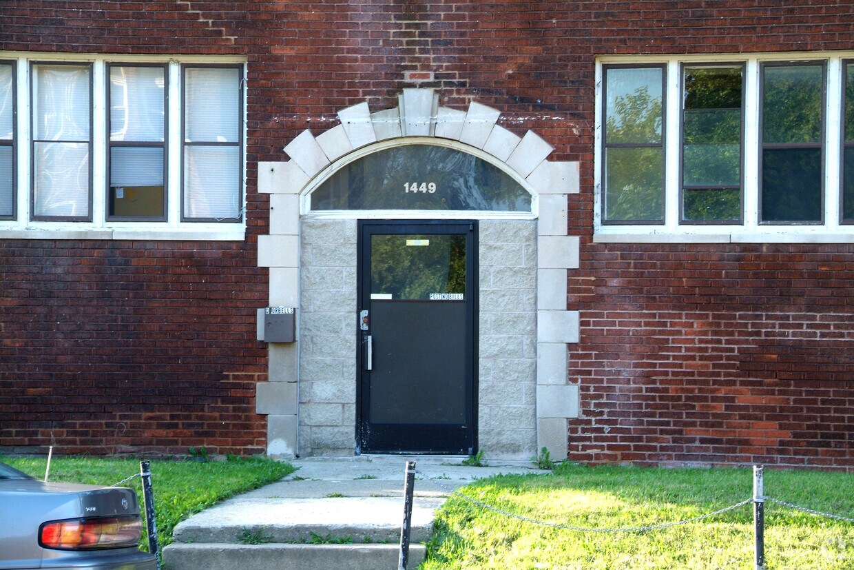 Foto del edificio - 1449 Webb St