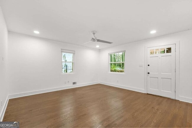 Building Photo - 1949 Handley Ave SW