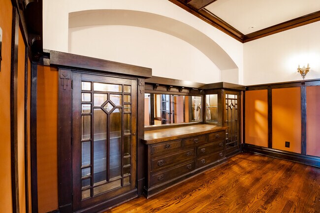 Foto del edificio - 2548 W Logan Blvd