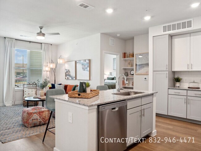 Building Photo - 8 Weeks Free Rent + Up to $1,000 GC!