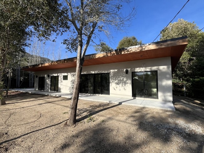 Building Photo - 313 Del Mar Ct