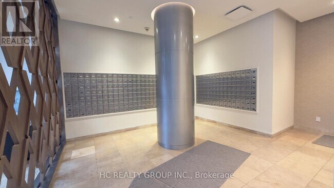 Building Photo - 5-15 Northtown Way