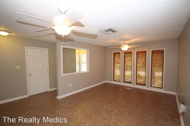 Foto del edificio - 3 br, 2 bath House - 470 Bonifay Ave