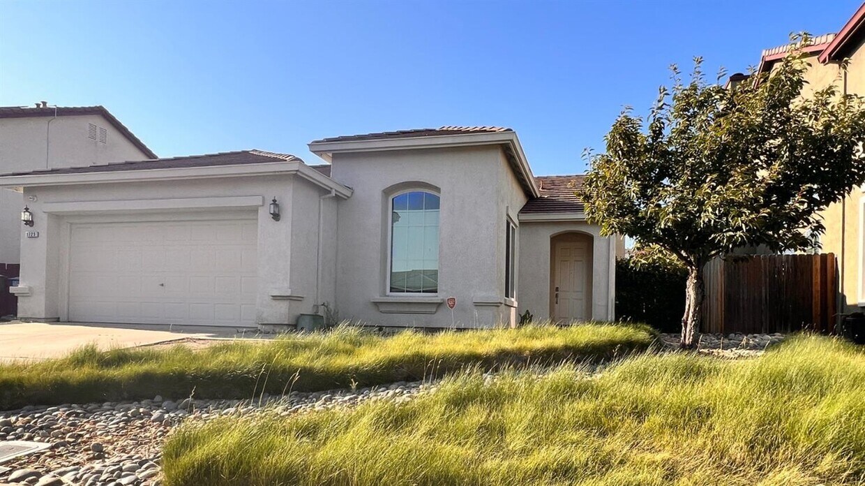 1725 Savory Dr, Manteca, CA 95337 House Rental in Manteca, CA