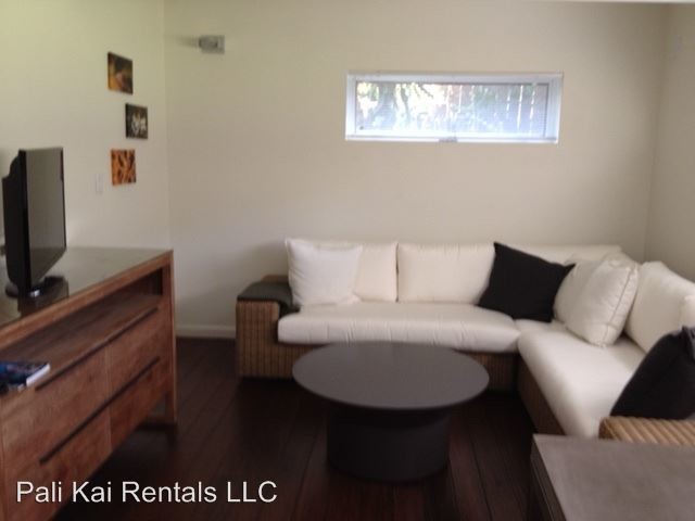 Primary Photo - 340 Liliuokalani St