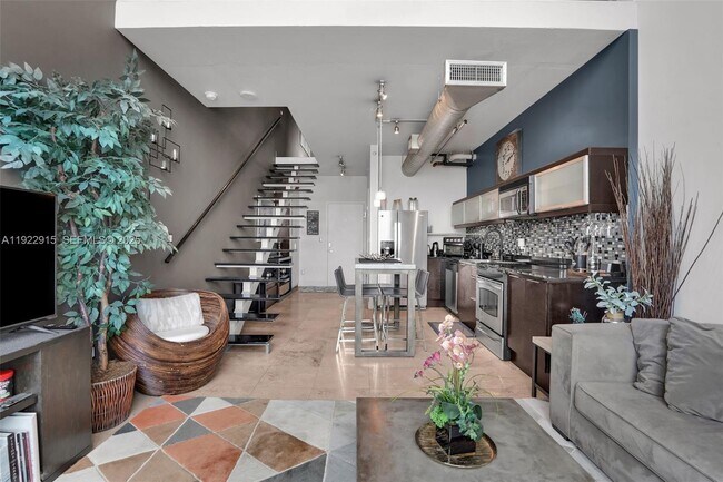 Foto del edificio - 690 SW 1st Ct