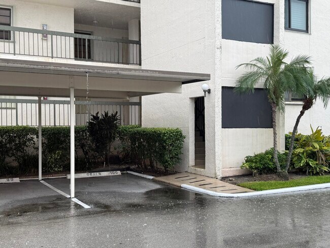 Building Photo - 7030 Half Moon Cir
