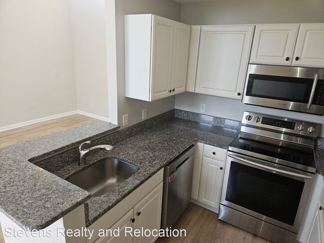 Building Photo - 1 br, 2 bath House - 320 W. Martin Street,...