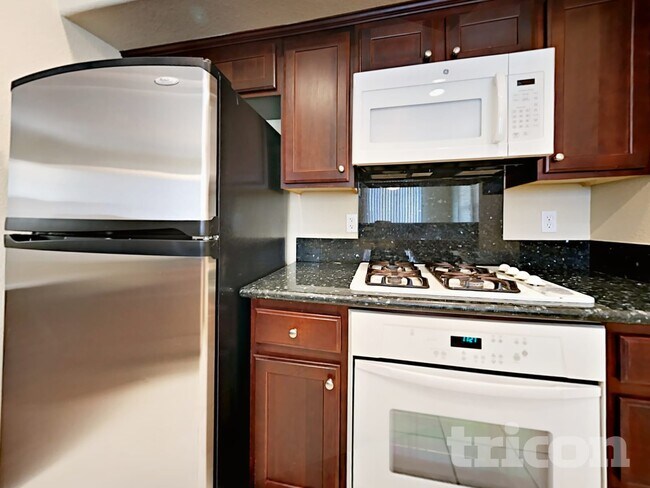 Foto del edificio - 5344 Flowing Spring St