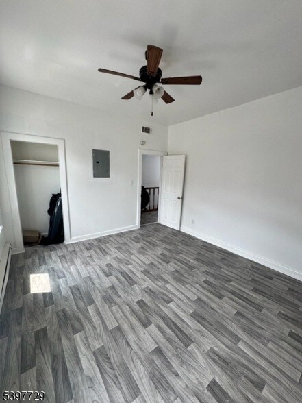 Foto del edificio - 475 Clinton Ave