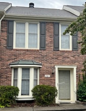 Building Photo - 132 Durwood Rd