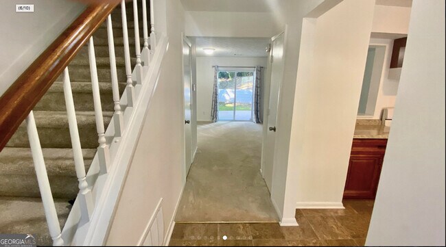 Building Photo - 2944 Aspen Woods Entry