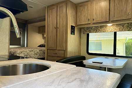 Foto del edificio - 22848 Cantara St