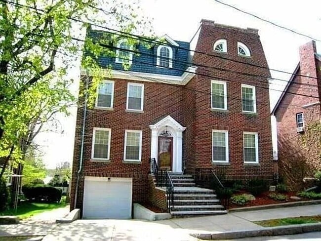 Brookline Single Family House for Rent $8000 - Brookline Single Family House for Rent $8000