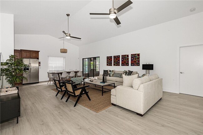 Foto del edificio - 216 SE 9th St