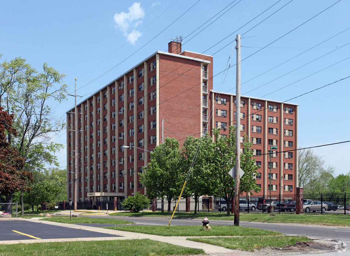 Primary Photo - Riverview Apartments