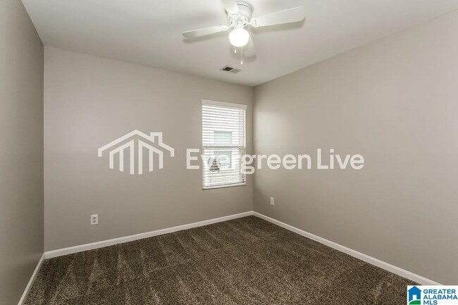 Foto del edificio - 438 Reed Way