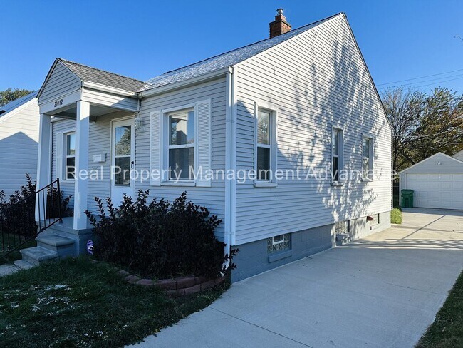 Foto del edificio - 21012 Beechwood Ave