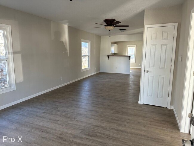 Foto del edificio - 3 br, 1 bath House - 1908 East Avenue