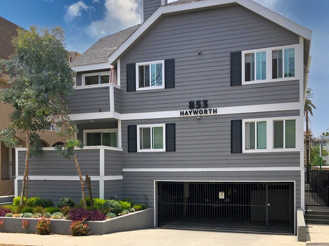 Foto del edificio - 853 N Hayworth Ave
