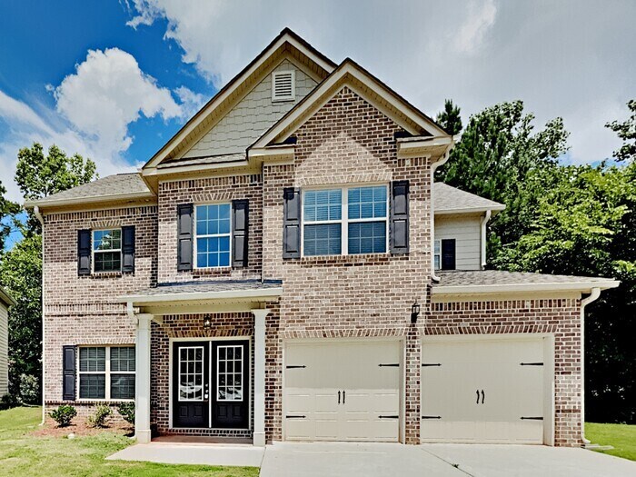Primary Photo - Available Now! Lovely 4 Bedroom Home locat...