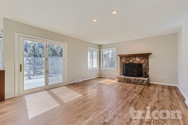 Building Photo - 9734 E Villasur Ct