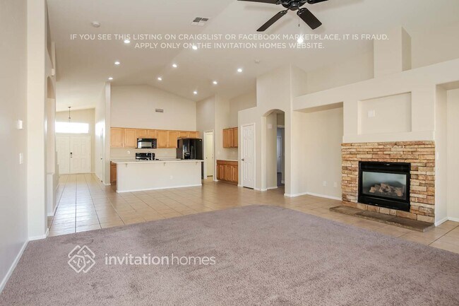 Building Photo - 12842 W Windrose Dr