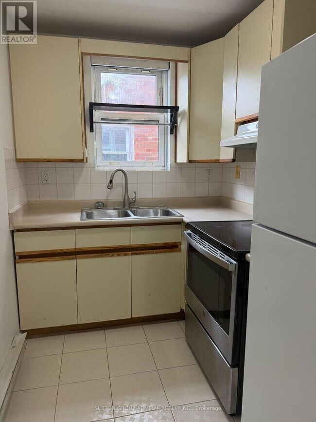 Photo du bâtiment - 1190 Avenue Rd