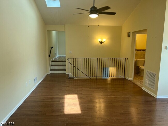 Building Photo - 43 Muller Pl