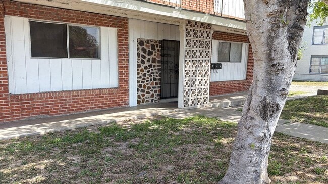 Foto del edificio - 704 N Washington St