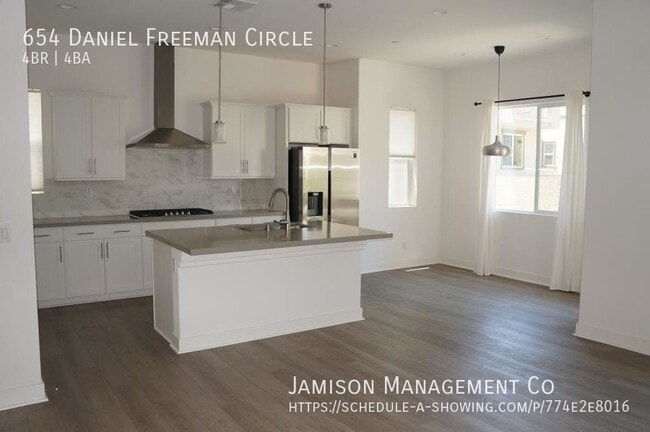 Building Photo - 654 Daniel Freeman Cir