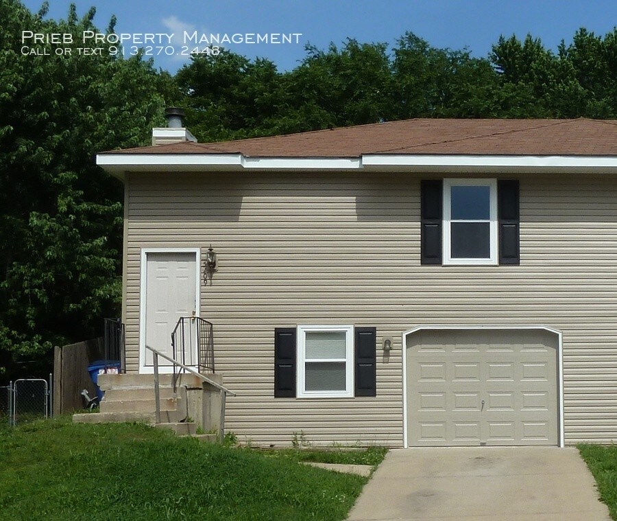 Primary Photo - Merriam Duplex - Available July 16th