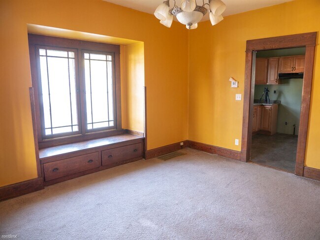 Building Photo - 3 br, 1 bath House - 1645 Wakefield Ave