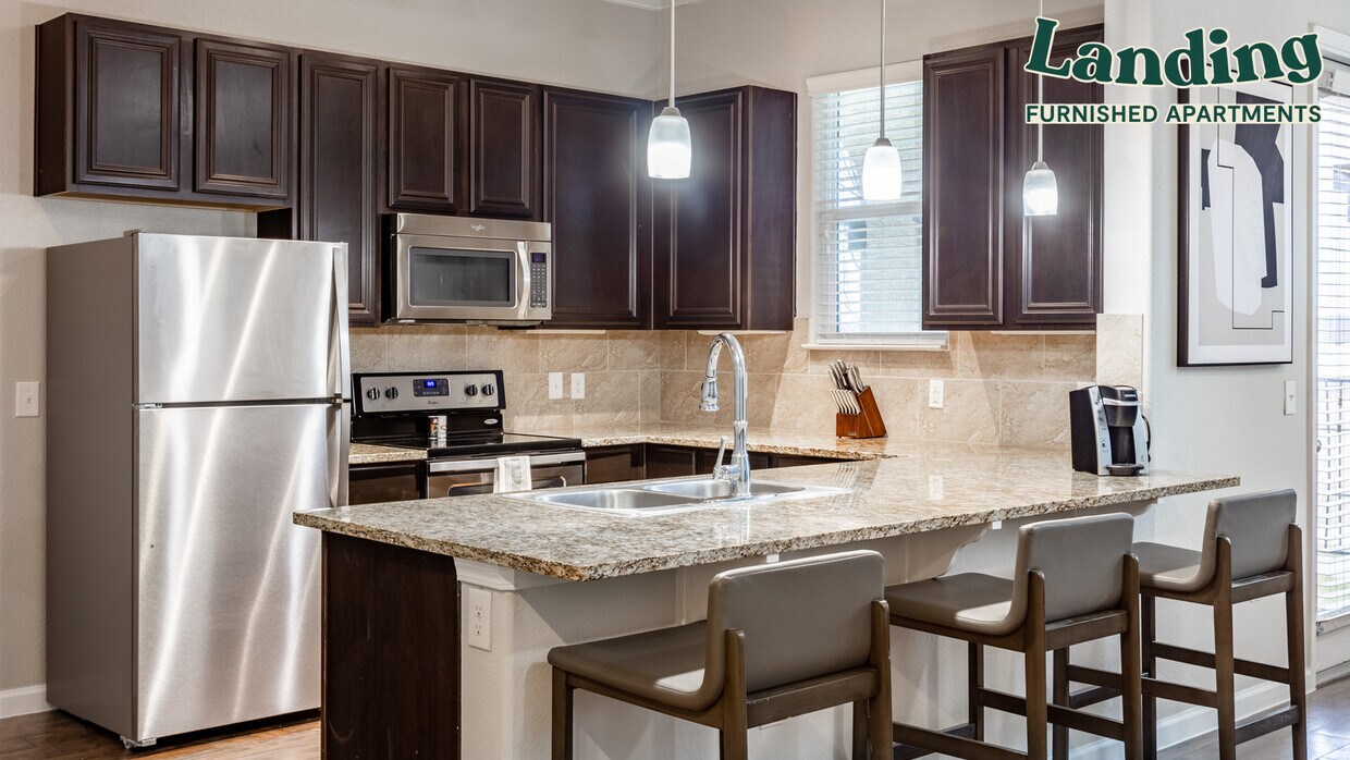 Foto principal - 1316 Town Center Dr