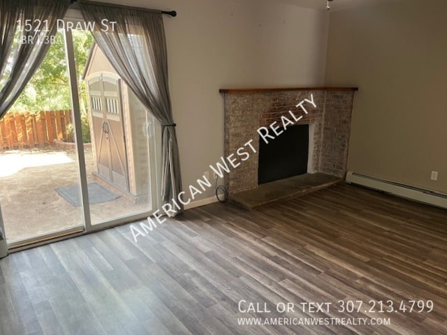 Building Photo - 1521 Draw St