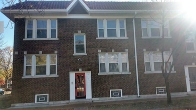 Building Photo - 3704 Hereford St