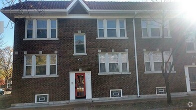 Building Photo - 3704 Hereford St