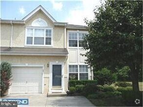 Building Photo - 35 Versailles Blvd